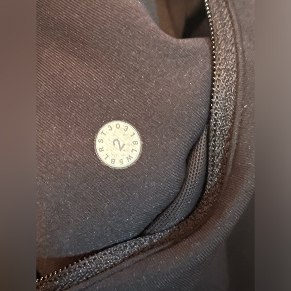 Lululemon Speed Up Tight *Mesh 28"
Black Size 2 - Picture 5 of 5